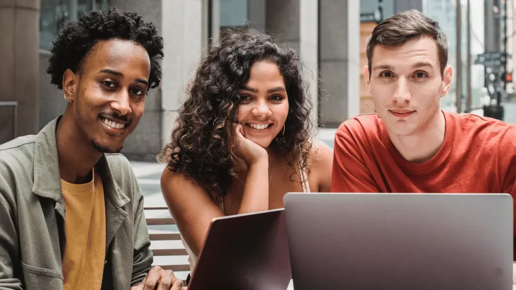 Three students studying for proficiency english test - img english proficiency test for college lsi - Language Systems International Three students studying for proficiency english test