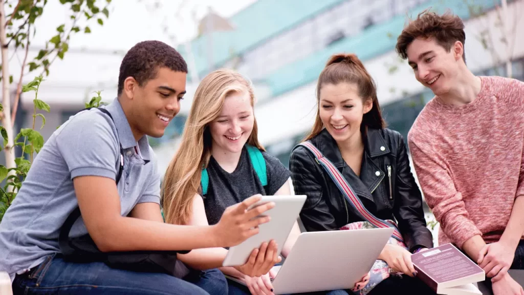 Students talking to each other - img vacation program lsi 2 - Language Systems International Students talking to each other