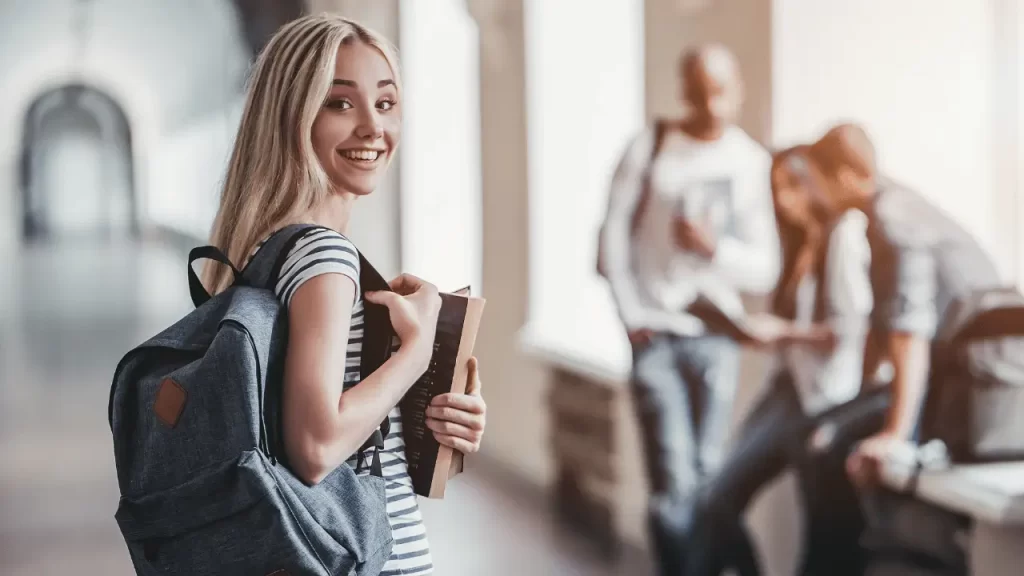 Student smiling - img study in the us lsi 2 - Language Systems International Student smiling